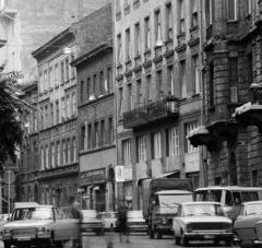 Magyarország, Budapest V., Semmelweis utca 21., a Fővárosi 3. sz. Építőipari Vállalat női munkásszállása., 1982, Horváth Péter, Budapest, Fortepan #184643