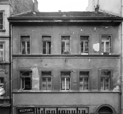 Magyarország, Budapest V., Semmelweis utca 21., a Fővárosi 3. sz. Építőipari Vállalat női munkásszállása., 1982, Horváth Péter, Budapest, Fortepan #184645