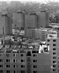 Hungary, Újpalota, Budapest XV., kilátás a Nyírpalota (Hevesi Gyula) út 71. szám alatti un. víztoronyházból a Nádastó park panelházai felé. Előtérben az építés alatt álló Páskomliget utca 2-es számú épület., 1976, Horváth Péter, Budapest, Fortepan #184660