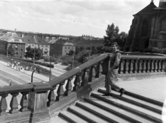 Poland, Warsaw, az ulica Krakowskie Przedmiescie az aleja Solidarności (gen. Karola Świerczewskiego) alagútja felett. Jobbra a Szent Anna-templom (Kościół Akademicki św. Anny)., 1963, Inkei Péter, Fortepan #184732