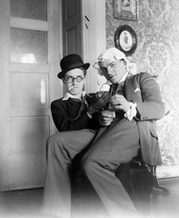 1932, Jankovszky György, hat, men, glasses, jesting, interior, Fortepan #18529