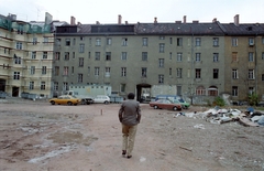 Németország, München, beépítetlen terület a Knöbelstrasse és az Adelgundenstrasse között, szemben a Knöbelstrasse 6. hátsó frontja., 1985, Kende János, színes, NSZK, Fortepan #185327