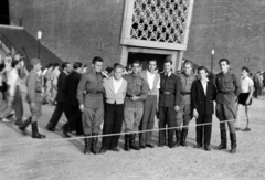 Magyarország, Népstadion, Budapest XIV., a felvétel 1954. augusztus 20-án készült., 1954, Tóth Tibor, Budapest, csoportkép, egyenruha, stadion, Fortepan #185549