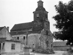 Magyarország, Felsőörs, Körmendy prépost utca, szemben a Batthyány téren a Bűnbánó Magdolna-templom, a római katolikus volt prépostsági templom., 1959, Kádár József, templom, Fortepan #185786