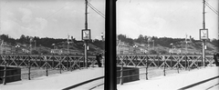 Ausztria, Salzburg, szemben a Mönchsberg a XIX. századi víztoronnyal, a Salzach folyó feletti Staatsbrücke felől nézve., 1929, Kárpáti György Mór, sztereófotó, Fortepan #185983