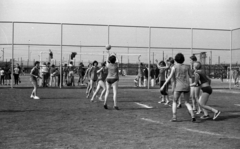 Magyarország, Budapest XXI., Duna utca, a Csepeli Papírgyár sportpályája., 1977, Gulyás Zsuzsa, Budapest, Fortepan #186354