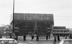 Németország, Lipcse, Augustusplatz (Karl-Marx-Platz), Gewandhaus, előtte a Mendebrunnen., 1982, Gulyás Zsuzsa, NDK, Fortepan #186433