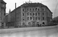 Magyarország, Budapest IX., Boráros tér a Petőfi híd pesti hídfőjénél, balra a Ráday utca, jobbra a Ferenc körút., 1956, Gulyás Zsuzsa, Budapest, épületkár, vörös csillag, Fortepan #186575