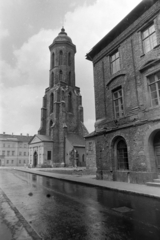 Hungary, Budapest I., Úri utca a Kapisztrán tér felé nézve, szemben a Mária Magdolna-templom., 1965, Fortepan/Album037, Budapest, Fortepan #186764