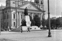 Magyarország, Debrecen, Kossuth tér, Kossuth-szoborcsoport és a Református Nagytemplom., 1943, Fortepan/Album038, Fortepan #186841