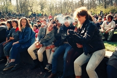 Magyarország, Hűvösvölgy, Budapest II., Nagyrét, a Beatrice koncert közönsége. A sorozat felvételeit a Beatrice rajongói kör tagjai készítették., 1987, Ambrus Tibor, Budapest, Fortepan #187011