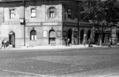 Magyarország, Budapest IX., Haller (Hámán Kató) utca 44., balra a Mester utca. A kép forrását kérjük így adja meg: Fortepan / Budapest Főváros Levéltára. Levéltári jelzet: HU.BFL.XV.19.c.10, 1965, Budapest Főváros Levéltára / BRFK helyszínelési fényképei, BRFK Hivatala Bűnügyi Technikai Osztály, Budapest, Fortepan #187136