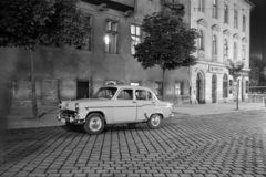 Magyarország, Budapest II., Margit körút (Mártírok útja) 93. és 91., jobbra a Széna tér. A kép forrását kérjük így adja meg: Fortepan / Budapest Főváros Levéltára. Levéltári jelzet: HU.BFL.XV.19.c.10, 1960, Budapest Főváros Levéltára / BRFK helyszínelési fényképei, BRFK Hivatala Bűnügyi Technikai Osztály, Moszkvics 407, Budapest, Fortepan #187174