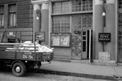 Hungary, Budapest VI., Csengery utca 68., Közlekedési és Szállí­tási Dolgozók Szakszerveze­te, Közlekedési Klub (később Fáklya Klub) . A kép forrását kérjük így adja meg: Fortepan / Budapest Főváros Levéltára. Levéltári jelzet: HU.BFL.XV.19.c.10, 1963, Budapest Főváros Levéltára / BRFK helyszínelési fényképei, BRFK Hivatala Bűnügyi Technikai Osztály, Budapest, Framo-brand, Fortepan #187313