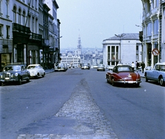 Belgium, Bruxelles, Rue Montagne de la Cour a Place Royal felől a Place de l'Albertine felé nézve, háttérben a Városháza tornya., 1963, Fortepan/Album018, Fortepan #187447