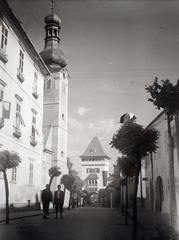 Magyarország, Kőszeg, Rajnis utca a Jurisics tér felé nézve. Szemben a Szent Imre-templom tornya és a Hősök kapuja., 1932, Hirschler Károly, Fortepan #187553