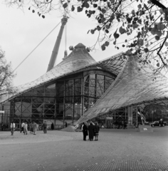 Németország, München, Olimpiai Park, Coubertinplatz, az olimpiai úszóversenyek helyszíne., 1988, Szalay Béla, modern építészet, hiperbolikus héj, Fortepan #187616