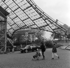 Németország, München, Olimpiai Park, Coubertinplatz, az olimpiai úszóversenyek helyszíne., 1988, Szalay Béla, modern építészet, hiperbolikus héj, Fortepan #187620