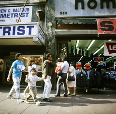 Amerikai Egyesült Államok, Los Angeles,Kalifornia állam, South Broadway 555 és 553., 1990, Szalay Béla, Fortepan #187633