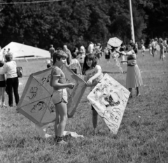 Magyarország, Hűvösvölgy, Budapest II., Nagyrét, sárkányfesztivál az Úttörőszövetség és a Népművelési Intézet rendezésében., 1983, Szalay Béla, Budapest, Fortepan #187643