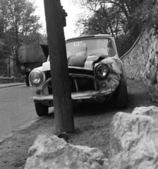 Magyarország, Budapest XI., Mányoki út., 1973, Szalay Béla, Budapest, BMC Mini, járműroncs, baleset, Fortepan #187750