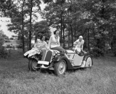 Magyarország, BMW 319 Roadster személygépkocsi., 1936, Szöllősy Kálmán, német gyártmány, BMW-márka, automobil, BMW 319, kabrió, lányok-járművek, autón ülni, Fortepan #18783