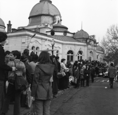 Magyarország, Városliget, Budapest XIV., Műjégpálya., 1973, Urbán Tamás, sorbanállás, Budapest, Fortepan #18816