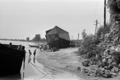 Magyarország, Paks, Duna-part a hajóállomás közelében., 1937, Kenedi János, bőgőshajó, Fortepan #188281