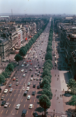 France, Paris, Place Charles de Gaulle, kilátás a Diadalív tetejéröl az Avenue des Champs-Élysées felé., 1963, Ladányi Károly, Fortepan #188399