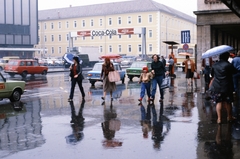 Magyarország, Budapest VII.,Budapest VIII., Rákóczi út az Akácfa utcától nézve, balra a Blaha Lujza tér és a Corvin Áruház, szemben a Rókus kórház., 1983, Fortepan/Album040, Budapest, VAZ 2101, UAZ-452, Polski Fiat 125p, VAZ 2102, taxi, taxiállomás, Fortepan #188438