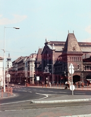 Magyarország, Budapest V.,Budapest IX., Fővám (Dimitrov) tér, szemben a Vámház (Tolbuhin) körút és a Központi Vásárcsarnok., 1983, Fortepan/Album040, színes, Budapest, Fortepan #188447