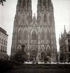 Németország, Köln, Dóm, előtérben a Café Reichard terasza., 1936, Lőrincze Judit, Fortepan #188504