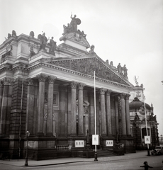 Németország, Drezda, Brühlsche Terrasse, Művészeti Akadémia (Lipsius-Bau), Kunsthalle., 1936, Lőrincze Judit, Fortepan #188514