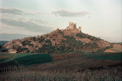 Magyarország, Csesznek, a vár a 82-es főút felől nézve., 1959, Lőrincze Judit, színes, Fortepan #188745