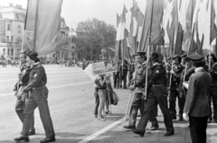 Hungary, Budapest XIV.,Budapest VI., Ötvenhatosok tere (Felvonulási tér), május 1-i felvonulás. Háttérben a Dózsa György út házsora., 1978, Orosz István, Budapest, Fortepan #188996