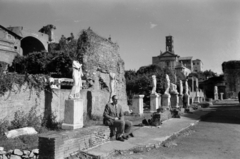 Olaszország, Róma, Forum Romanum, Vesta-szüzek háza (Atrium Vestæ)., 1960, Palkó Zsolt, sérült műtárgy, szobor, antik kultúra, Fortepan #189168