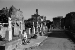 Olaszország, Róma, Forum Romanum, Vesta-szüzek háza (Atrium Vestæ)., 1960, Palkó Zsolt, sérült műtárgy, szobor, antik kultúra, Fortepan #189169