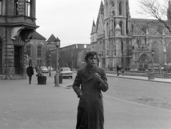 Magyarország, budai Vár, Budapest I., Tárnok utca, szemben a Szentháromság tér és a Mátyás-templom. Kalocsay Miklós színművész., 1971, Fortepan, portré, lámpa, Budapest, Fortepan #18932