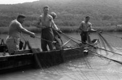 1959, Tölg Anna, félmeztelen, halászat, Fortepan #189454