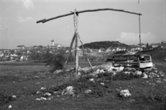 Magyarország,Balaton, Tihany, háttérben a Bencés Apátság., 1960, Tölg Anna, gémeskút, Fortepan #189617