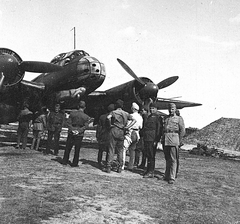 Ukrajna, Kijev, magyar Ju-88 C típusú repülőgép., 1942, Erky-Nagy Tibor, közlekedés, keleti front, német gyártmány, repülőgép, katonaság, Junkers-márka, MKHL, második világháború, repülőtér, Junkers Ju 88, Fortepan #18999