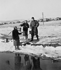 Oroszország, Don folyó., 1942, Erky-Nagy Tibor, Szovjetunió, keleti front, második világháború, vízhordó, Fortepan #19003