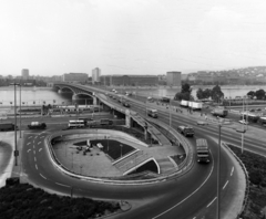 Magyarország, Budapest IX.,Budapest XI., kilátás a Boráros tér felől a Petőfi hídra és a Budapesti Műszaki Egyetem (később Budapesti Műszaki és Gazdaságtudományi Egyetem) épületeire., 1983, UVATERV, Budapest, Budapesti Műszaki Egyetem, Fortepan #190043