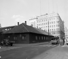 Magyarország, Budapest V., Bécsi utca - Deák Ferenc utca sarok., 1959, UVATERV, Budapest, gyalogátkelő, sarokház, Fortepan #190052