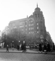 Magyarország, Budapest V., Deák Ferenc tér 3., a Sütő utca és a Deák Ferenc utca között., 1951, UVATERV, Budapest, utcakép, Fortepan #190073