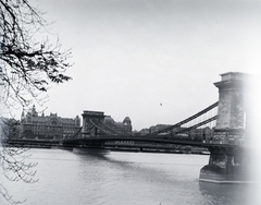 Magyarország, Budapest I.,Budapest V., kilátás a budai oldalról a Széchenyi Lánchíd és a Széchenyi István (Ferenc József) tér felé., 1929, Wittner Lucia, Budapest, Fortepan #190129