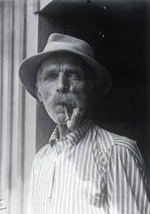 1915, Zagyva Tiborné, pipe, portrait, Fortepan #190247