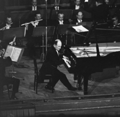 Magyarország, Budapest VI., Zeneakadémia, Nagyterem. Nikita Magaloff svájci zongoraművész fellépése a Magyar Rádió és Televízió Szimfonikus Zenekara kíséretében 1967 április 20-án., 1967, Szalay Zoltán, Budapest, Fortepan #190462