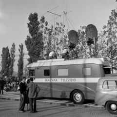 Magyarország, Budapest X., Albertirsai úti vásár területe, Országos Mezőgazdasági Kiállítás és Vásár. MTV közvetítés., 1959, Szalay Zoltán, Magyar Televízió, közvetítőkocsi, Budapest, Fortepan #190620