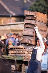 Magyarország, Budapest XIV., a felvétel a Bosnyák téri Vásárcsarnok melletti nagybani piacon készült., 1981, Szalay Zoltán, színes, Budapest, Fortepan #190928